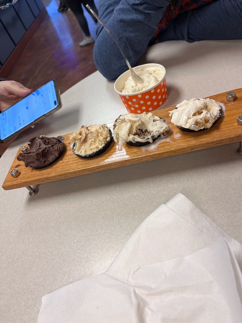 The Kind Of Scoop Shop You Tell Friends About