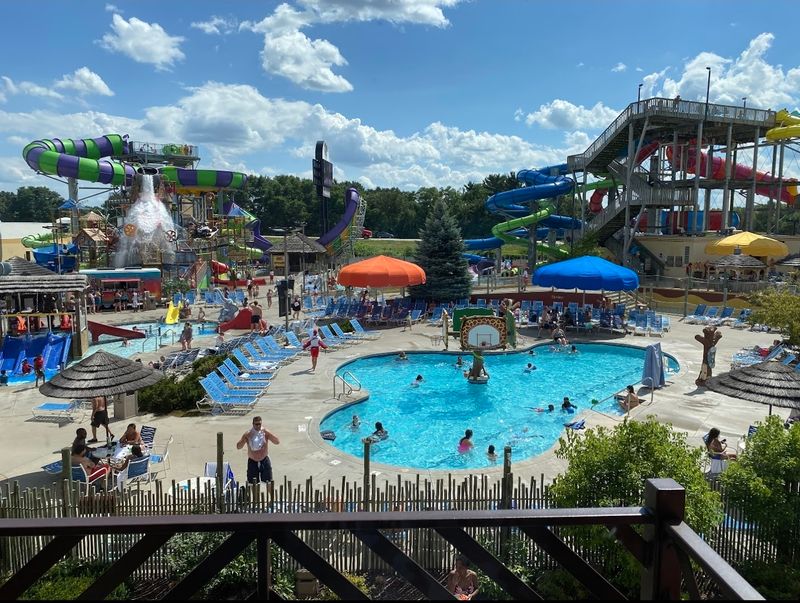 Kalahari Resort Mixes Slides, Pools, And Family Activities