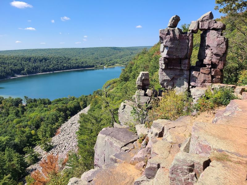 Baraboo And Devil's Lake Area