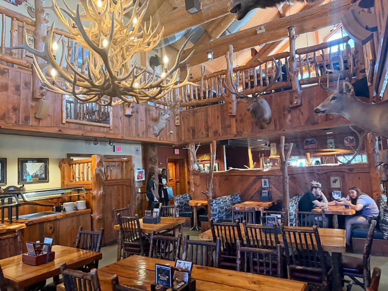 Moosejaw Pizza & Dells Brewing Co., Wisconsin Dells