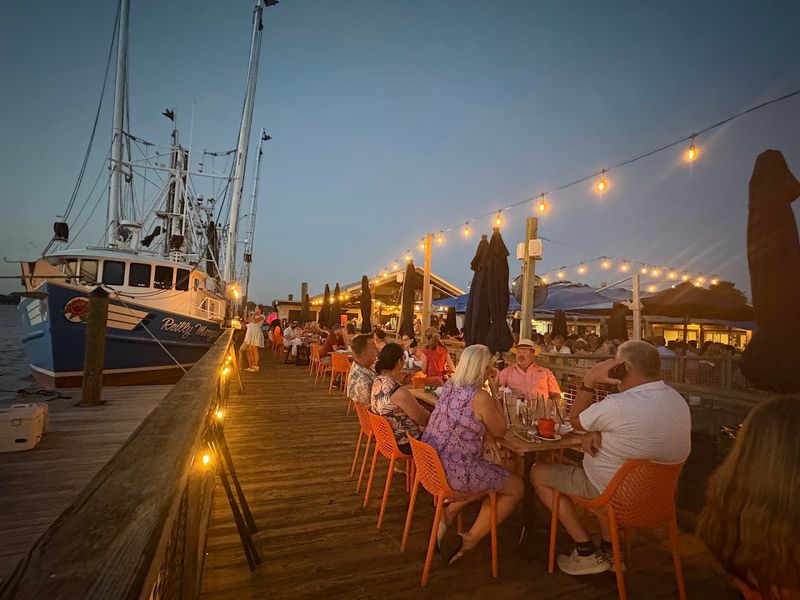 Hudson's Seafood House On The Docks