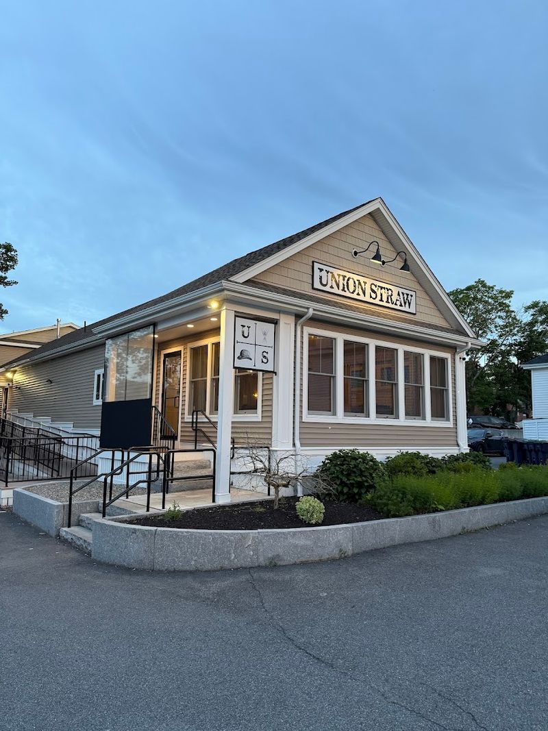 Union Straw, 8 Mechanic St, Foxborough, MA 02035