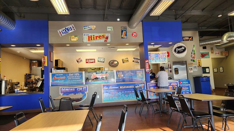 Scoopers (Kietzke Lane)