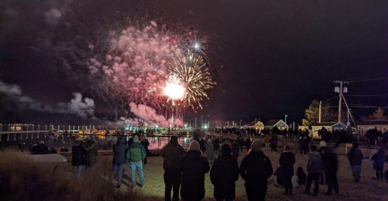 9 Places In Massachusetts To Watch The Most Spectacular 4th Of July Fireworks