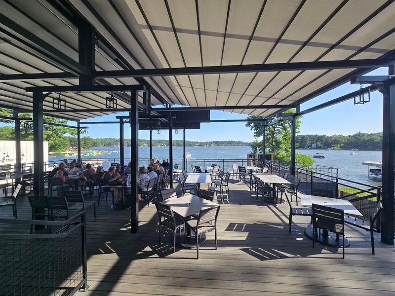 Why The Waterfront Setting Stands Out In Wisconsin Dells