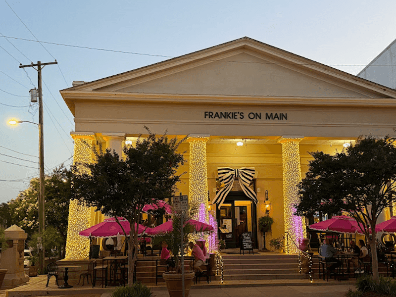 Frankie's On Main At 422 Main Street