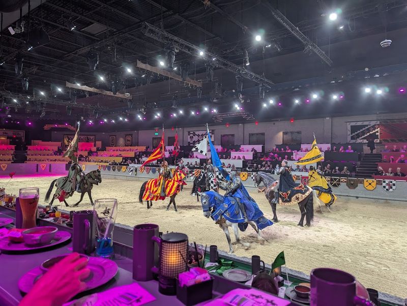 The Show That Turns Dinner Into A Spectacle