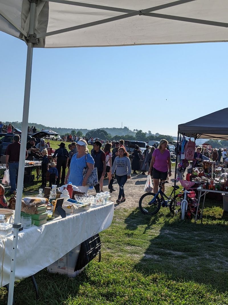 A Big Open-Air Market Built For Browsing