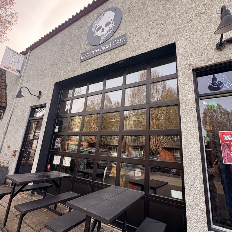 Outdoor Seating And Easy Access Make Visiting A Breeze