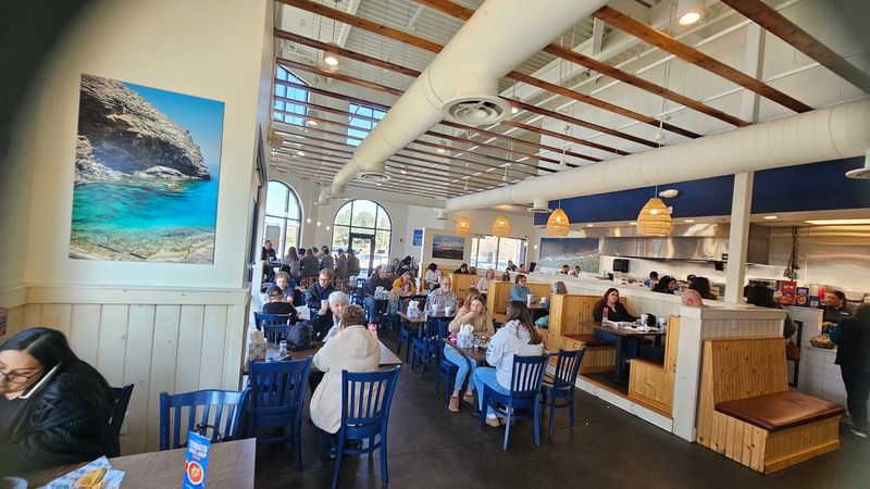 The Atmosphere Inside The Oaks Location