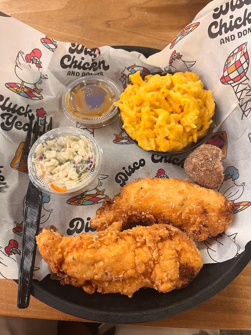 The Fried Chicken Here Needs No Apology