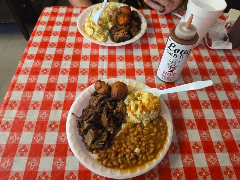 A Small Place With A Big Barbecue Payoff