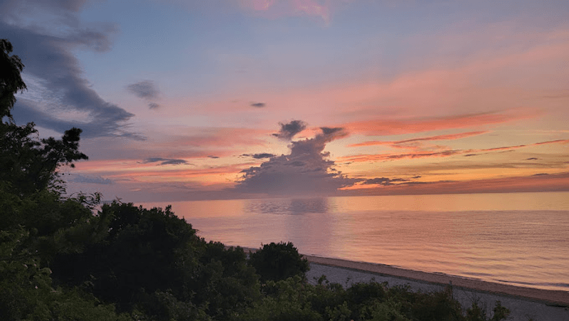 Reeves Beach Is The Real Deal