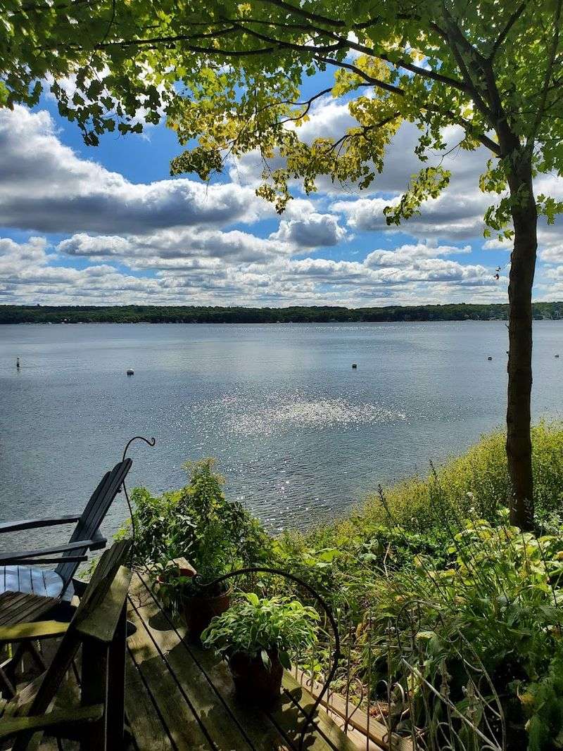 Geneva Lake Makes The Views Feel Vacation-Worthy