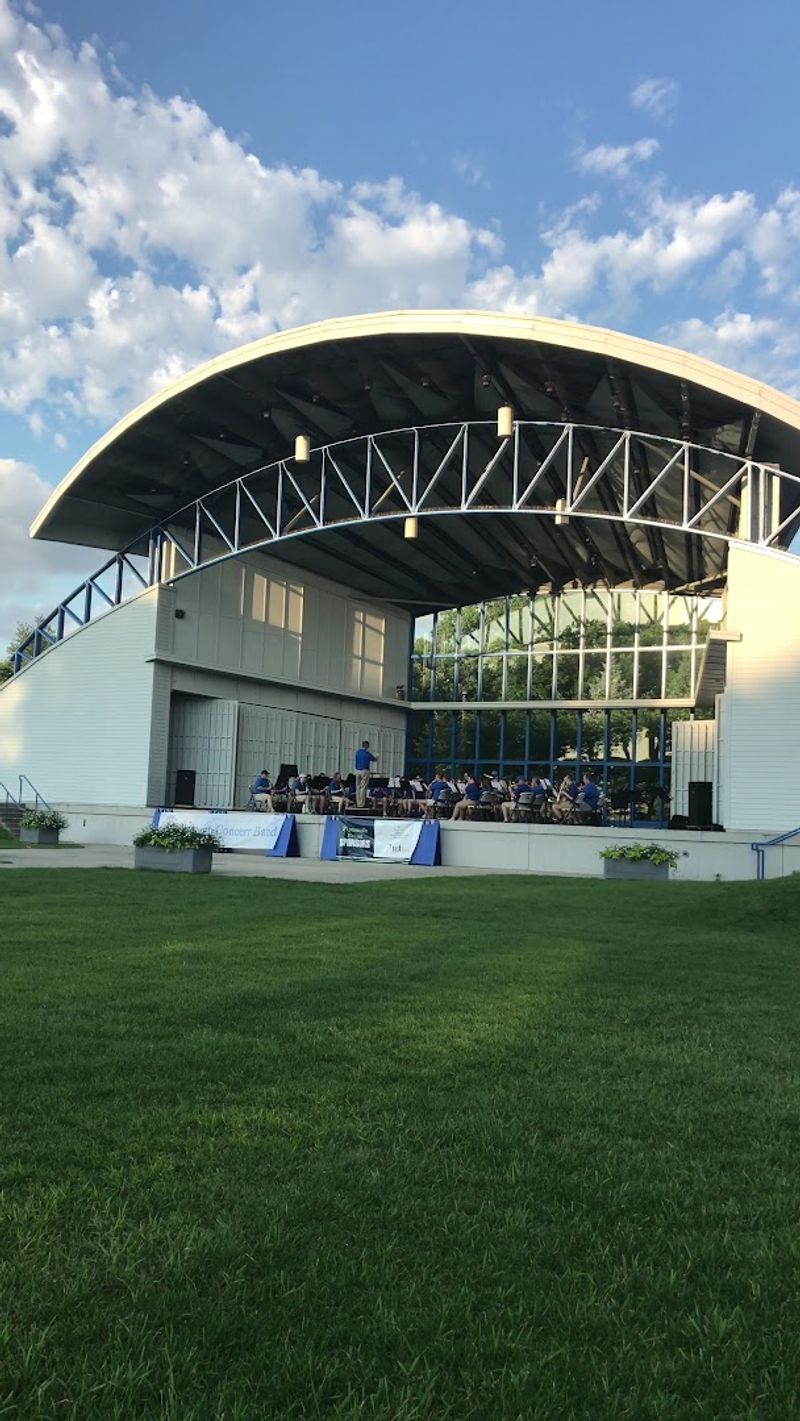 Local Vendor Food Options During Performances