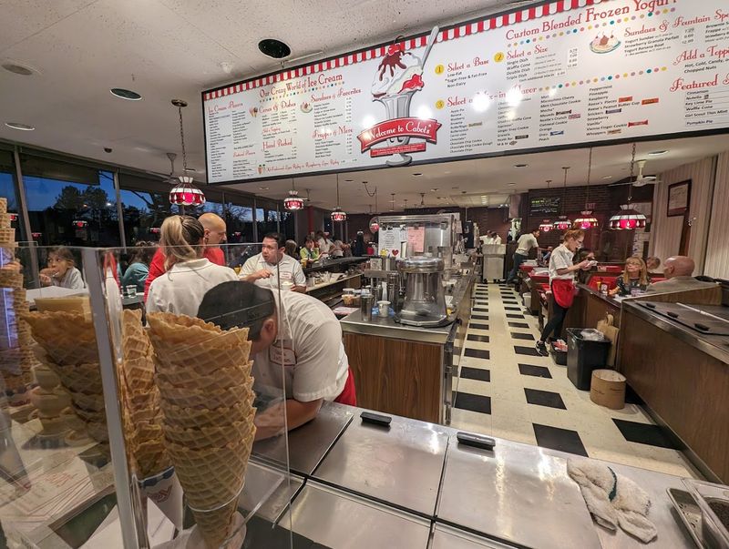 Cabot's, Newton