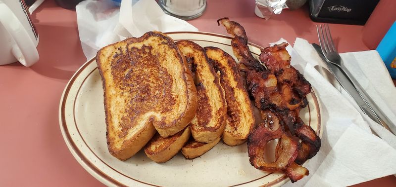 Lacey's Family Diner