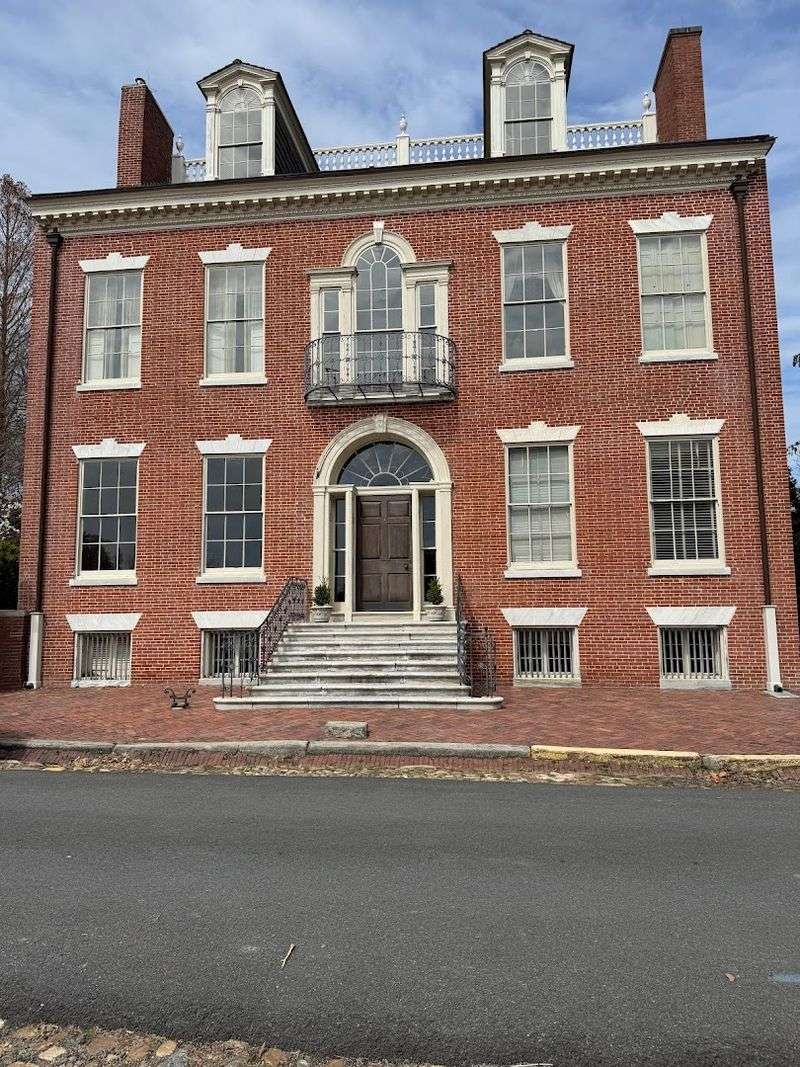Read House And Gardens
