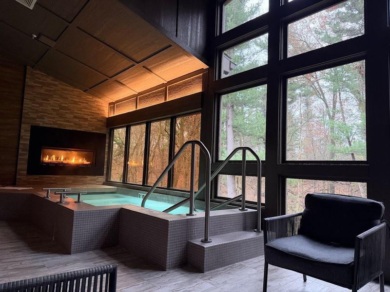 The Resort Keeps Things Calm With An Electronics-Free Policy