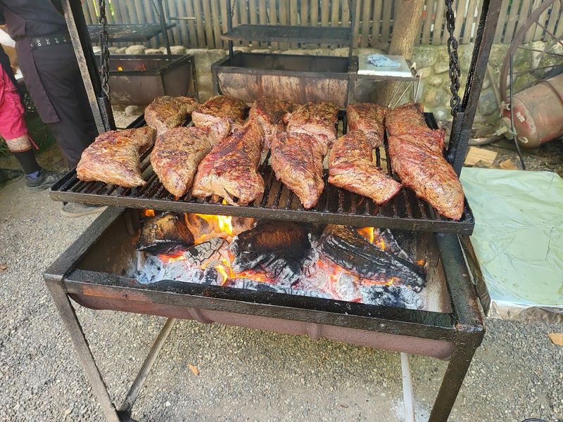 The Famous Tri-Tip That Draws Crowds On Weekends