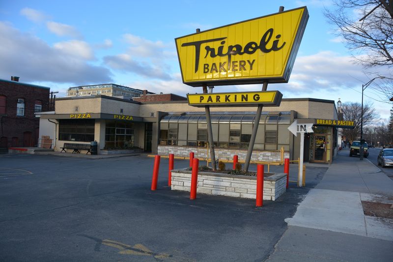 Tripoli Pizza & Bakery, Lawrence