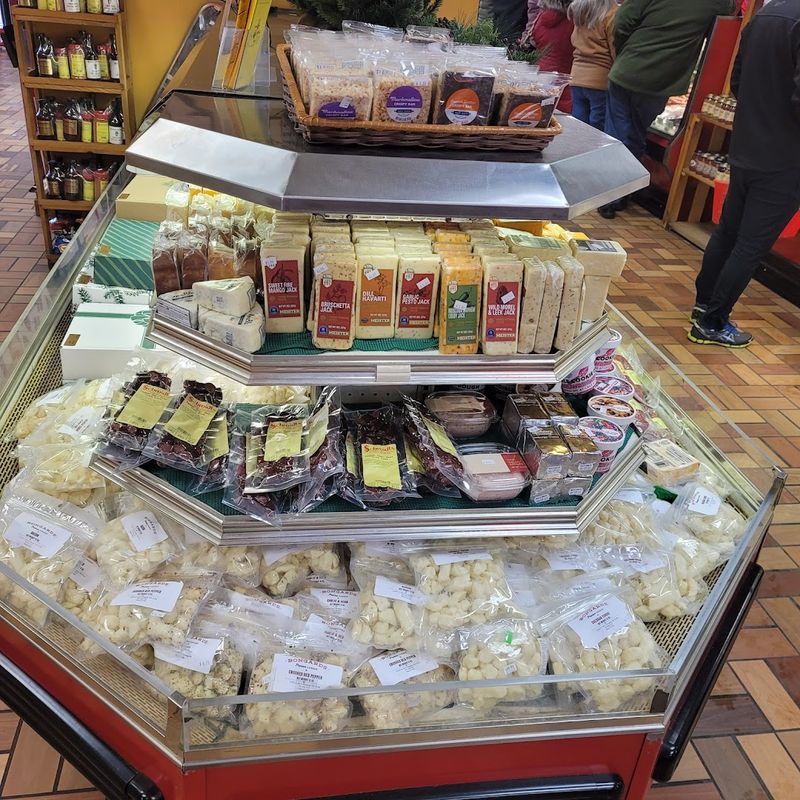 Cheese And Deli Extras That Round Out Your Haul