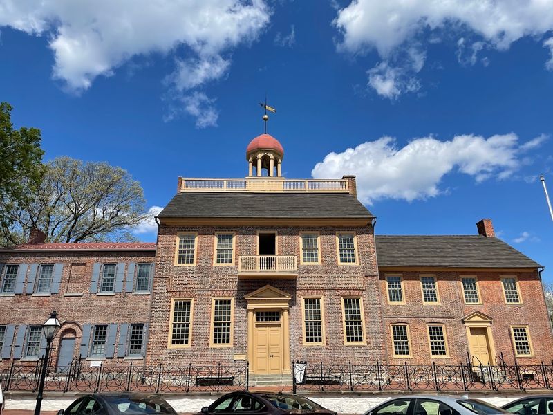 The New Castle Court House Museum