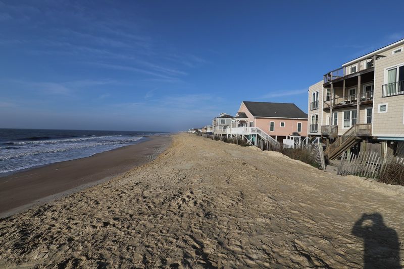How Quiet Waves Enhance Coastal Tranquility