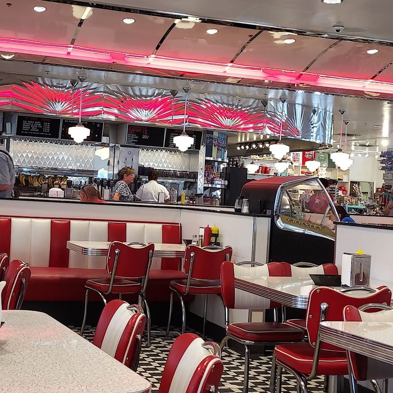 Sunliner Diner, Pigeon Forge