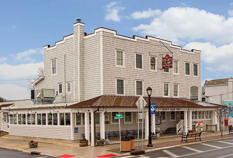 Crabs Claw Inn