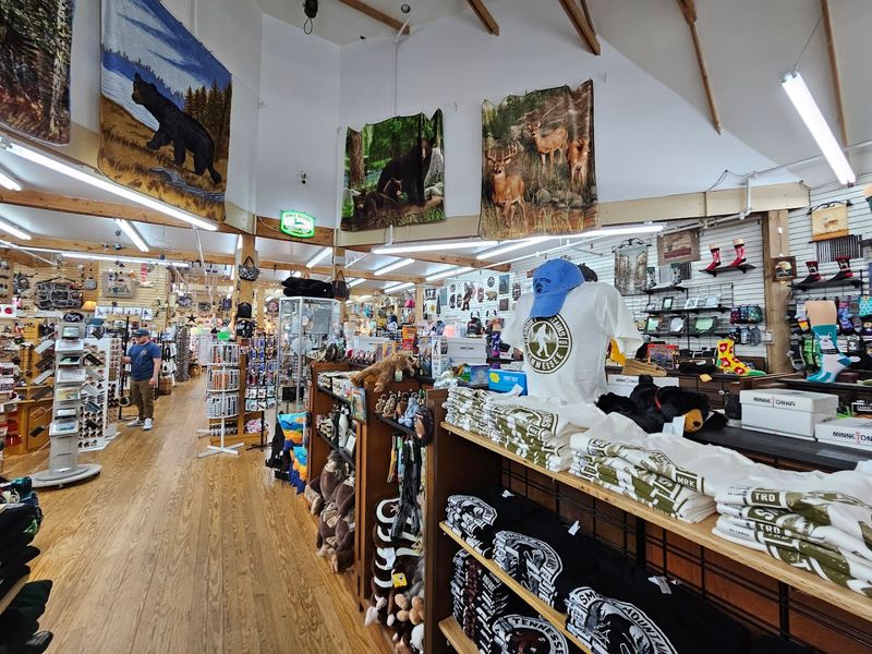 What Visitors Are Saying About Bigfoot's Country Barn