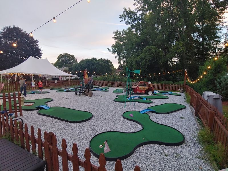 Mini-Golf, Arcades, And Yard Games For Everyone