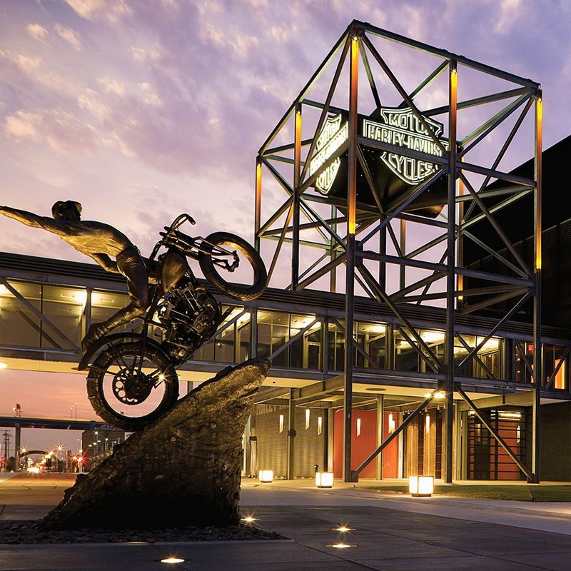 Harley-Davidson Museum & Powertrain Tour, Milwaukee