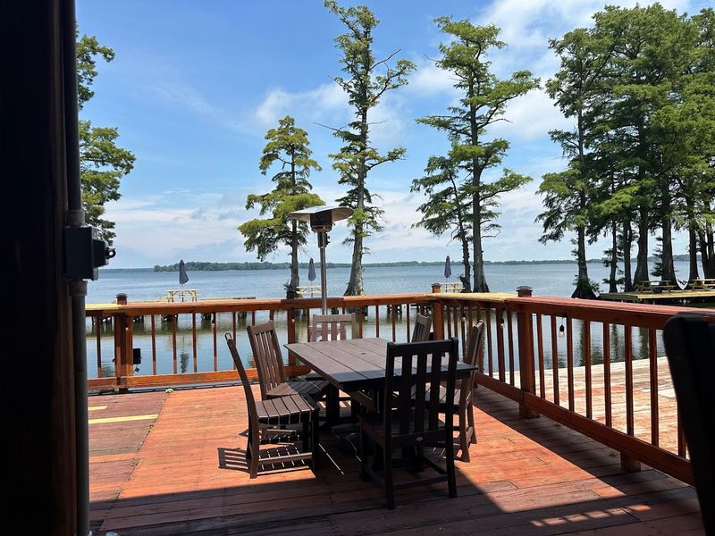 Blue Bank Fish House & Grill, Hornbeak