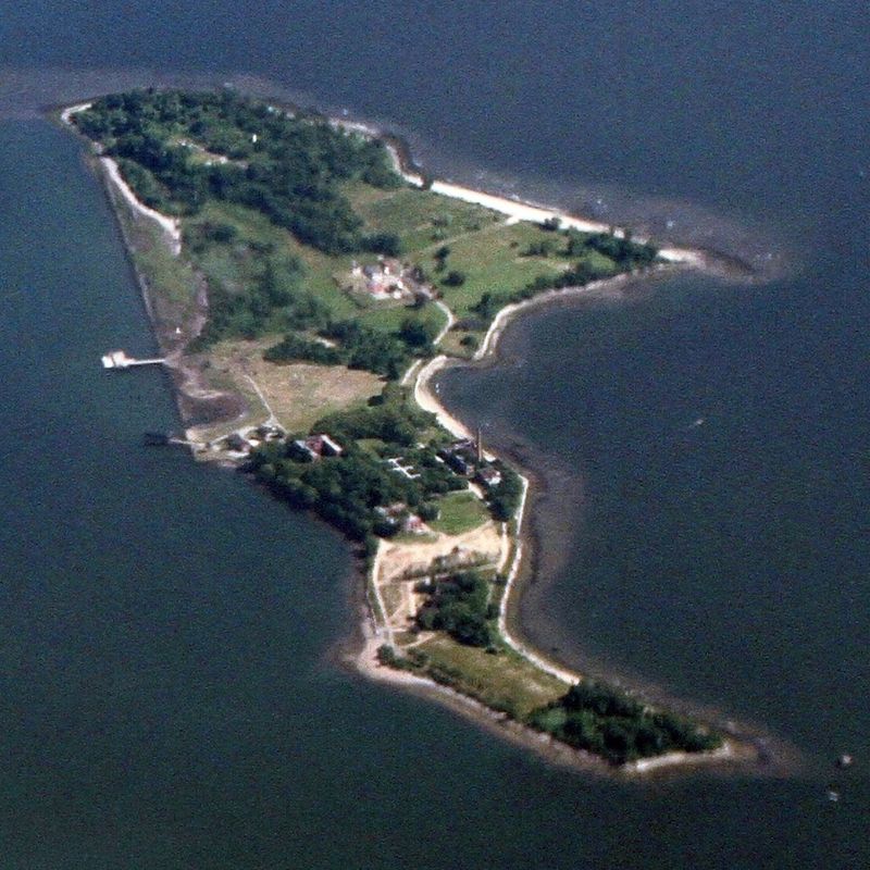 Hart Island (East River, The Bronx)