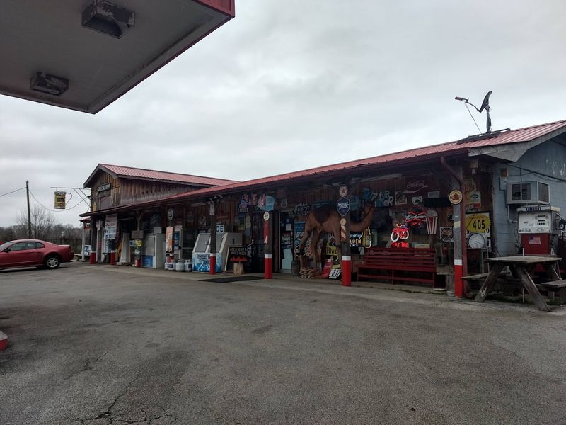 Countryside General Store, Ten Mile