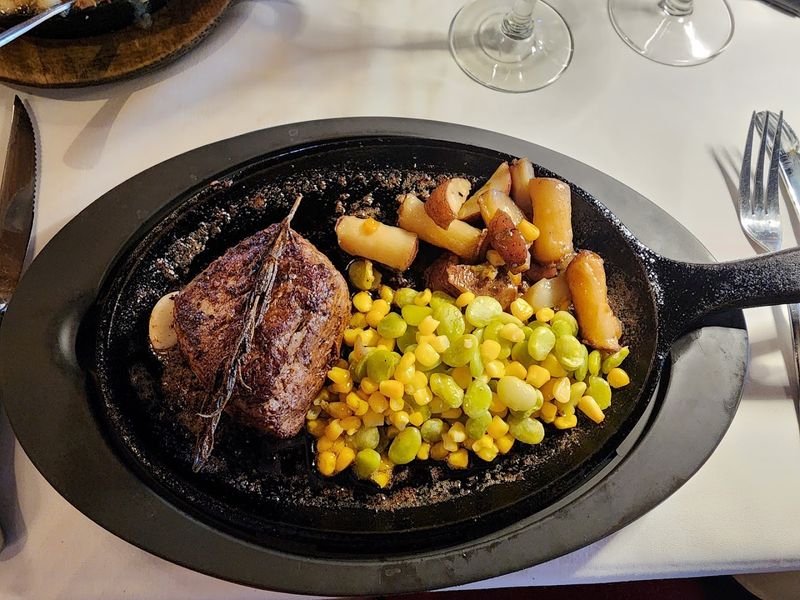 Why This Classic Steakhouse Rewards The Drive