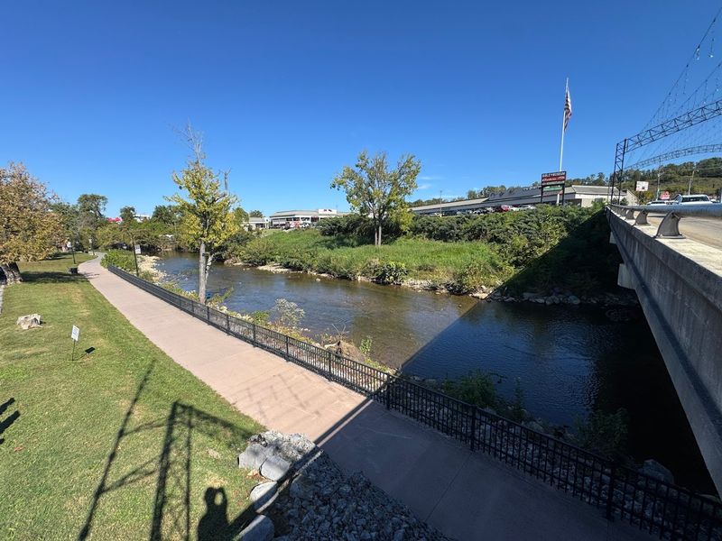 Riverwalk Greenway, Pigeon Forge