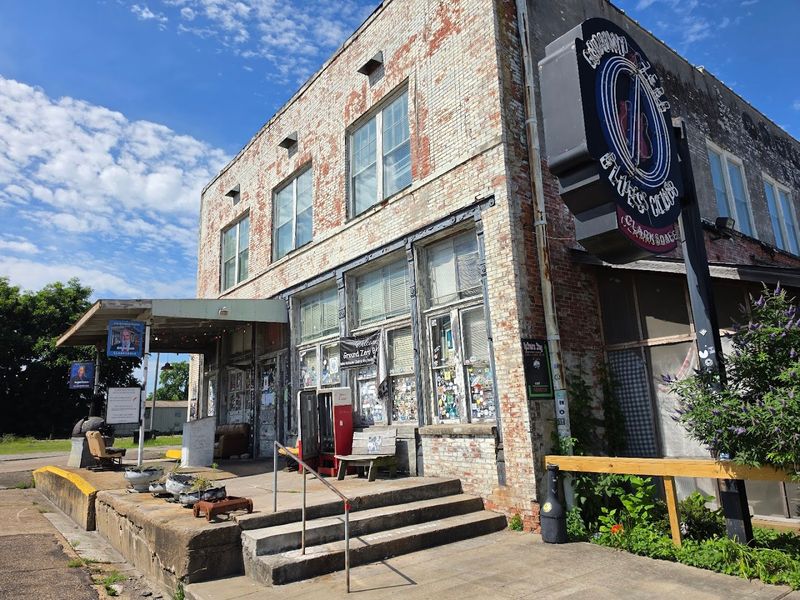 Juke Joints Still Swinging 