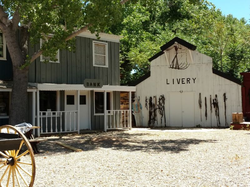 Authentic Period Clothing And Costumes