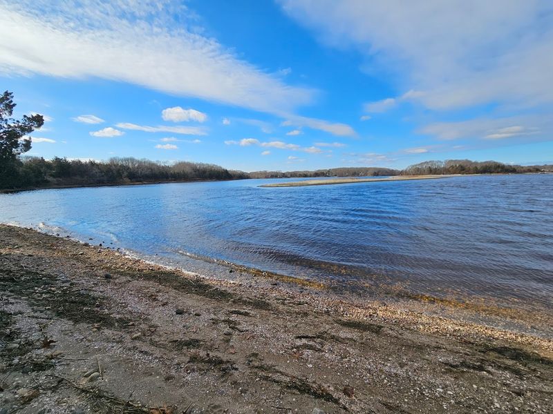 Serene Waterfront Locations For Quiet Reflection