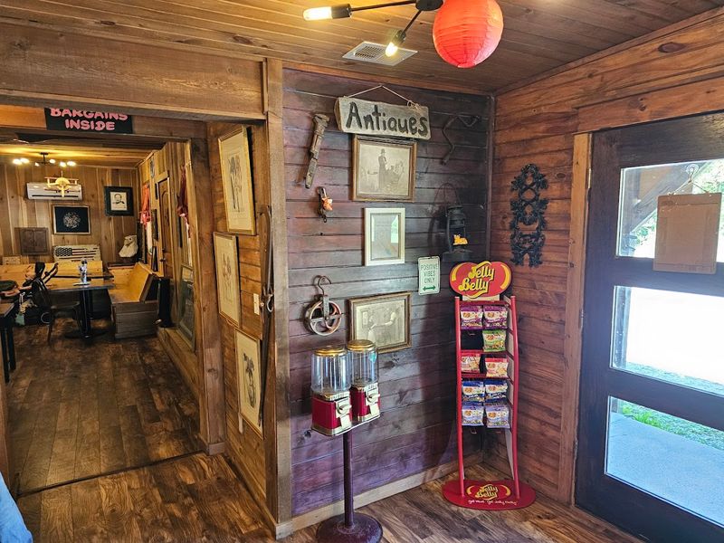 The Atmosphere Inside The Dining Space