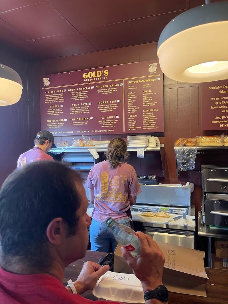 Gold's Deli, Columbia