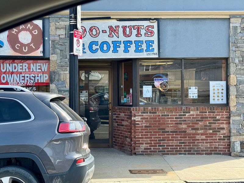 Anna's Hand Cut Donuts, West Roxbury