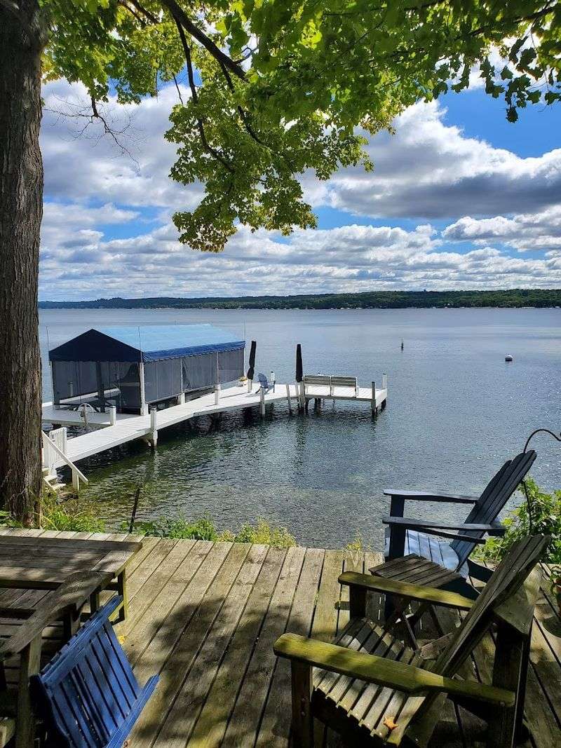 Lakeside Dining Adds To The Mini-Vacation Feel
