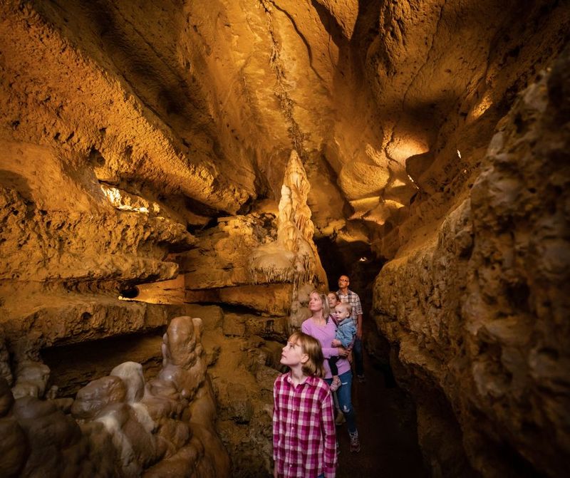 Cave Of The Mounds