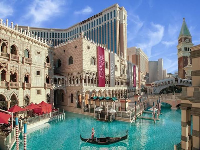 Private Gondolas Make The Ride Feel More Intimate