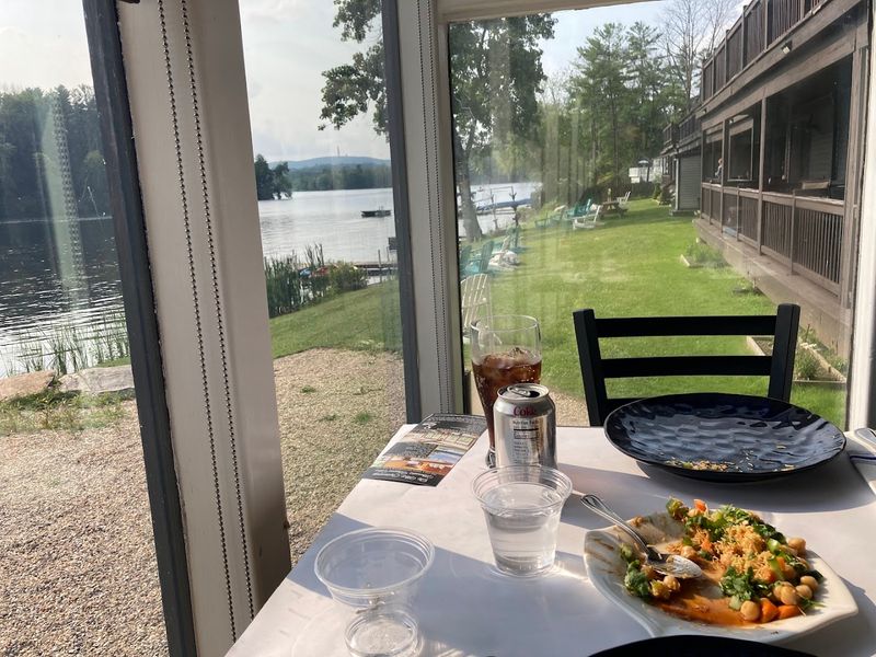 MINT Indian Lakeside Dining and Bar, Lee
