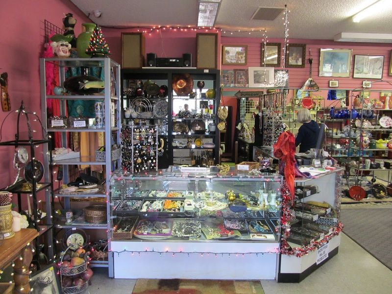 Upscale Thrift, Sacramento