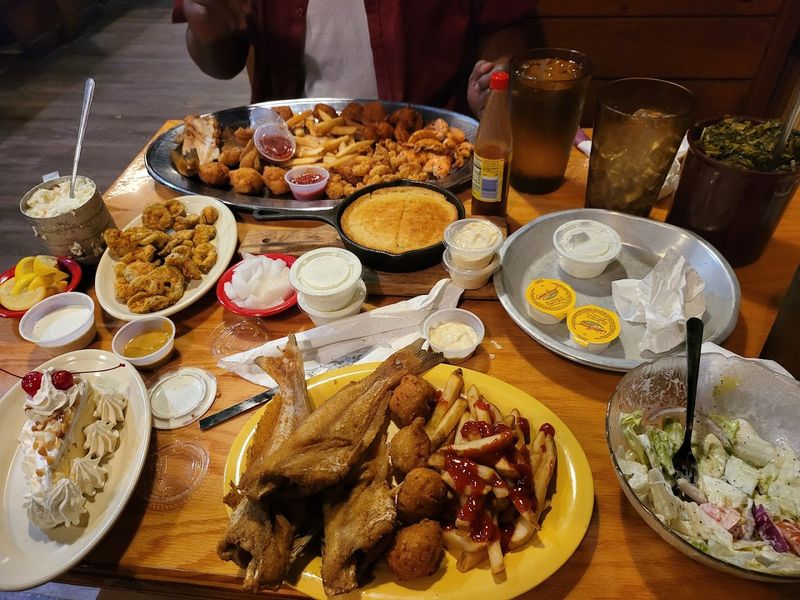 The Seafood Stop That Rewards The Drive